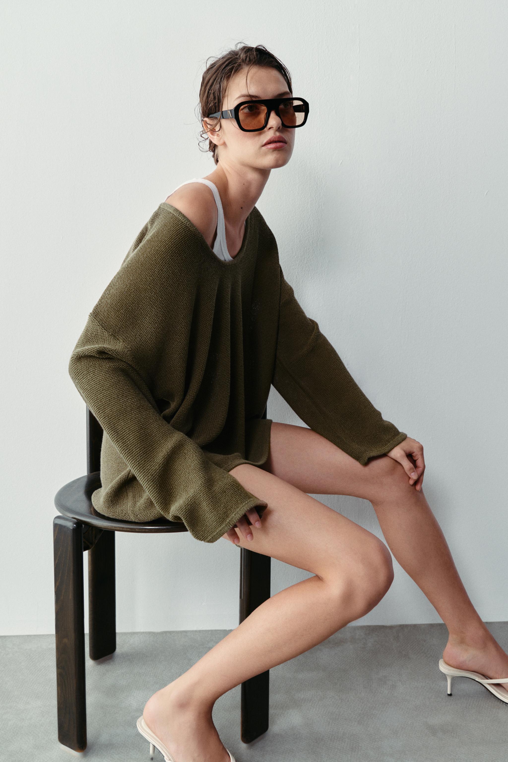 PULL EN MAILLE À DÉCOLLETÉ ARRONDI